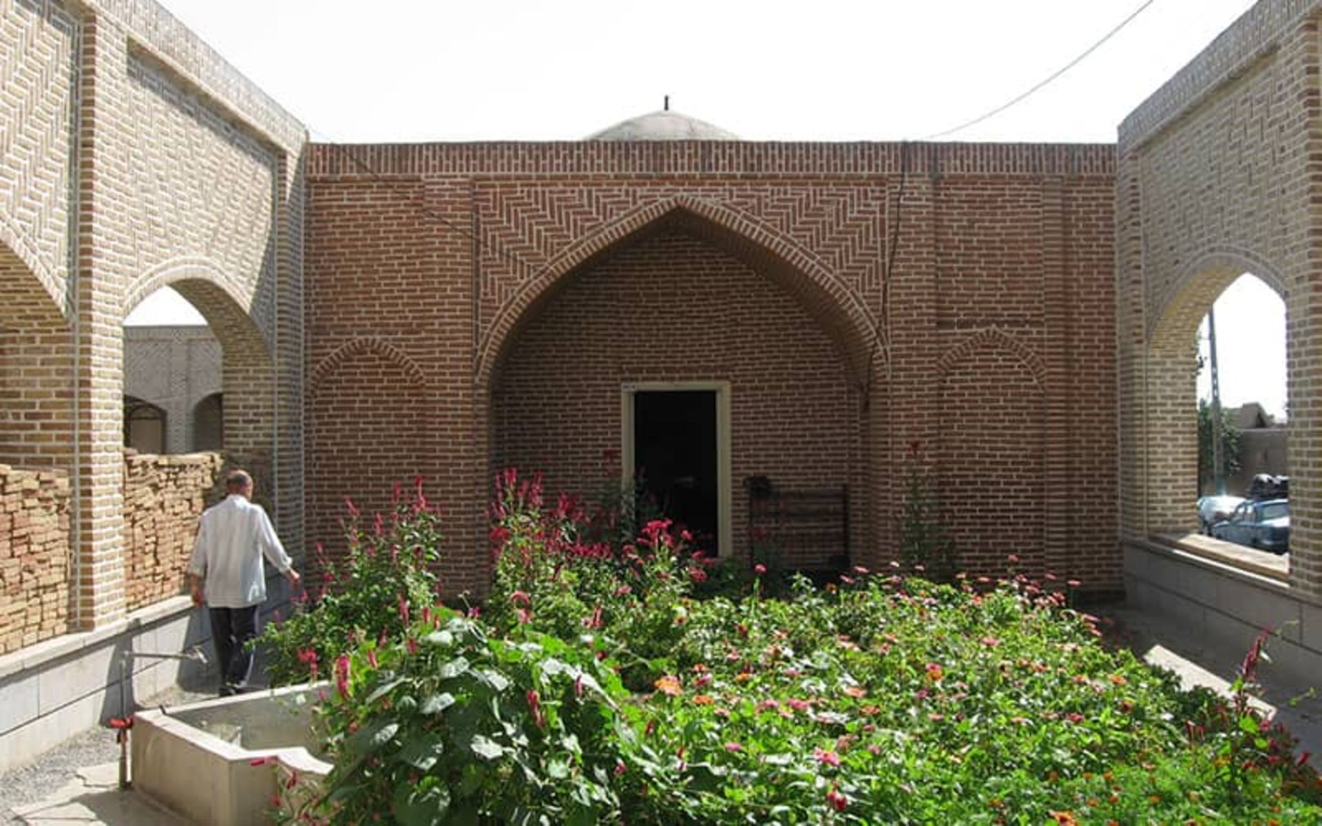 باغ گلشن راز (آرامگاه شیخ محمود شبستری)