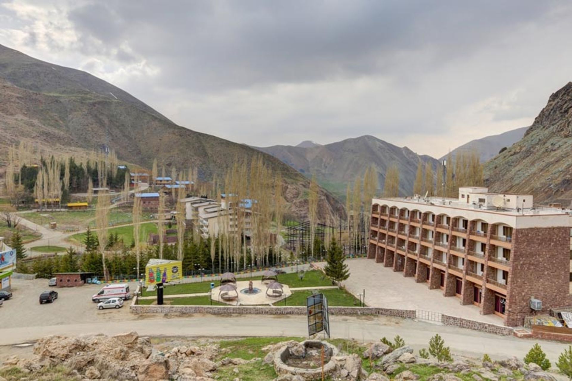 هتل جهانگردی دیزین