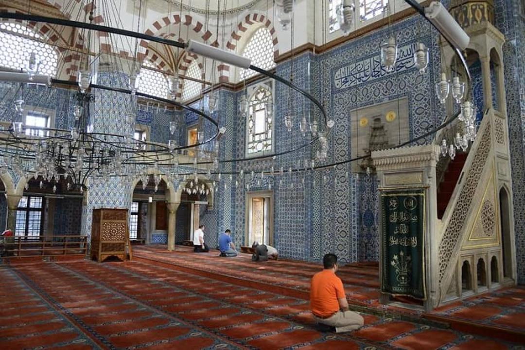 مسجد رستم پاشا