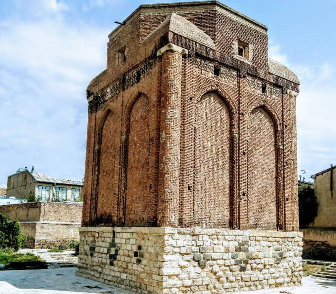 گنبد سرخ مراغه