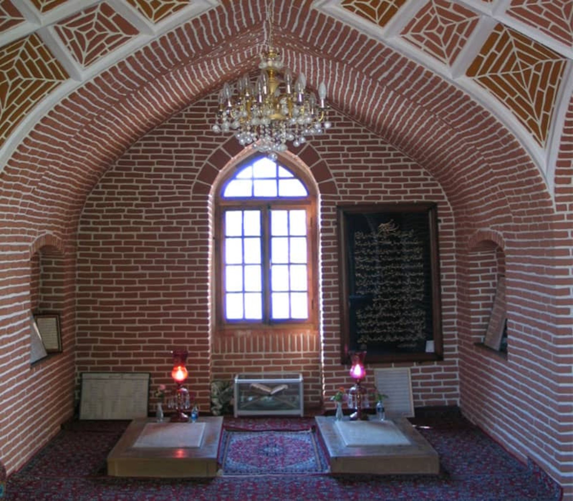 باغ گلشن راز (آرامگاه شیخ محمود شبستری)