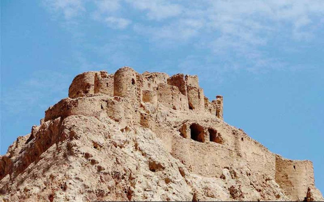 قلعه اسماعیلیان در قله کوه