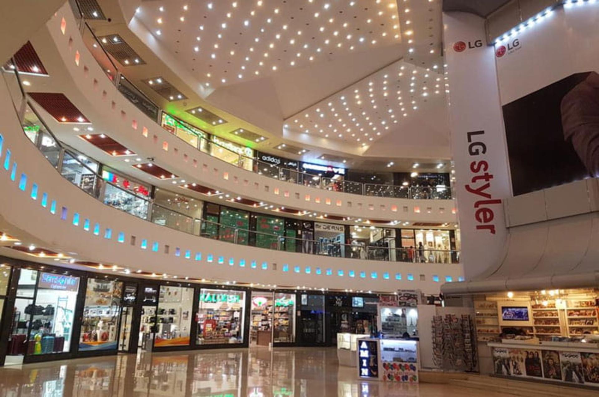 طبقات مرکز تجاری کیش