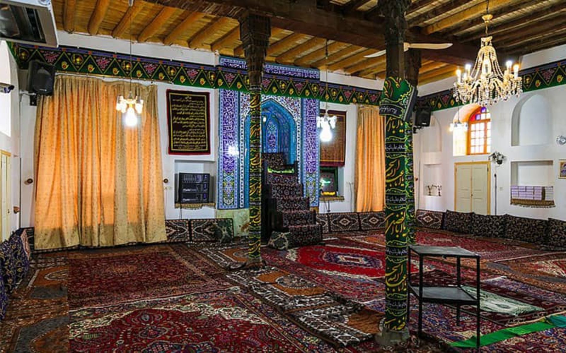 گنبد کبود بناب