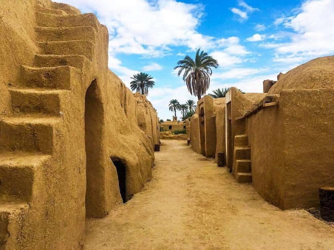 خانه های خشتی در روستای اصفهک 