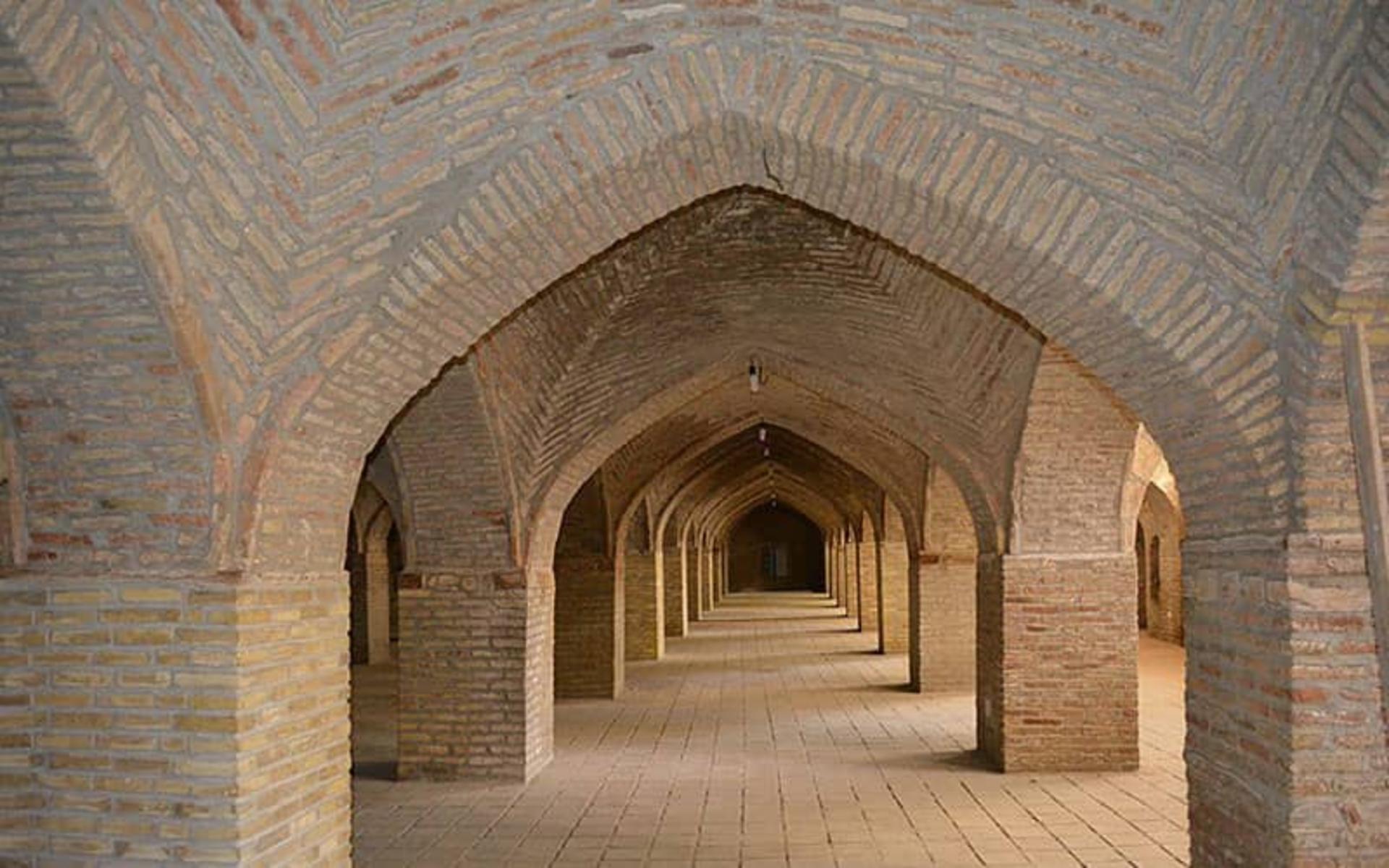 شبستان مسجد جامع بروجرد