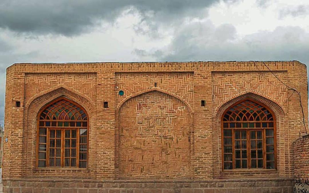 گنبد کبود بناب