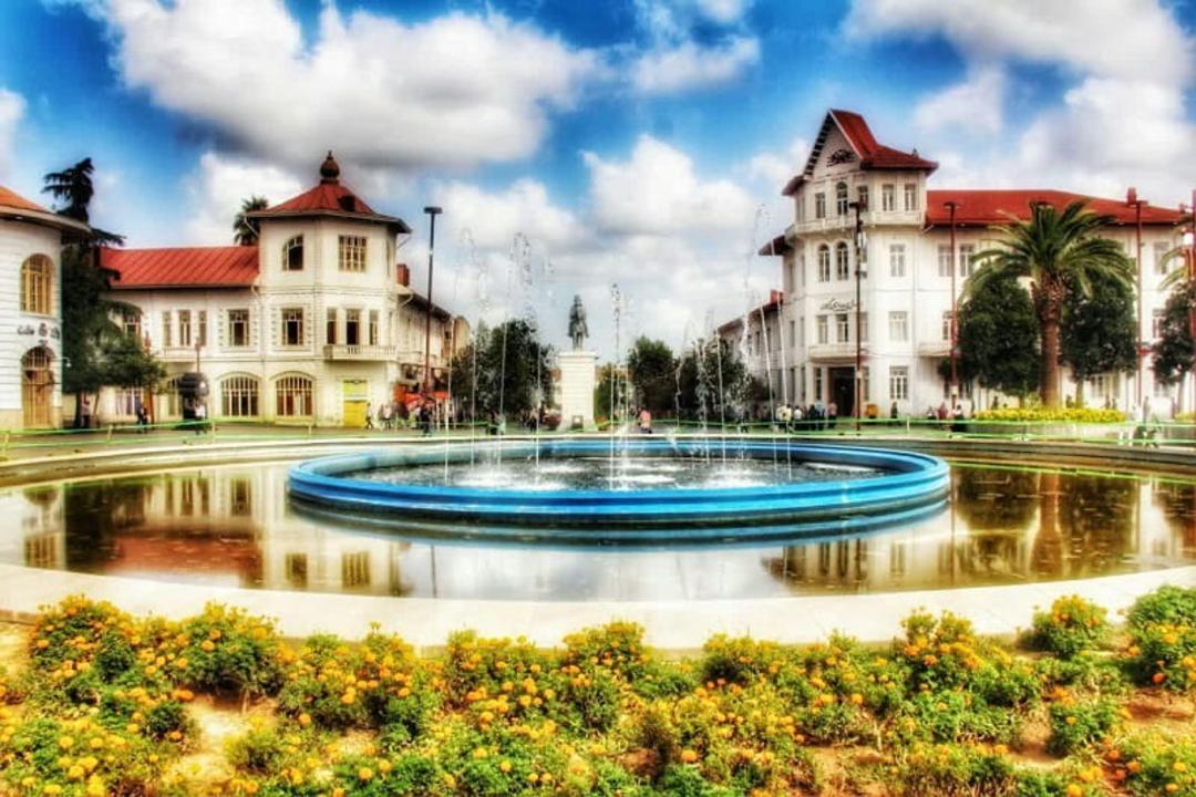مجموعه میدان شهرداری رشت