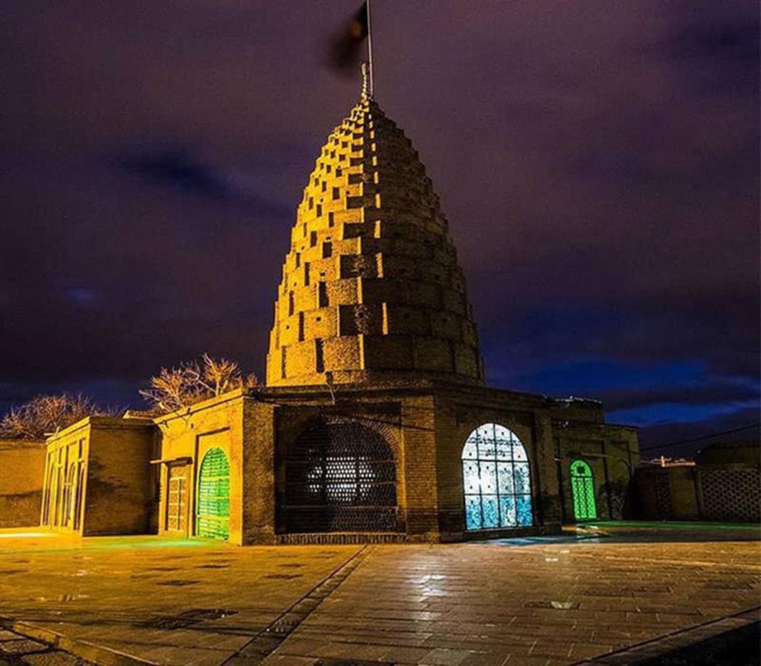 امامزاده جعفر بروجرد با گنبد هرمی