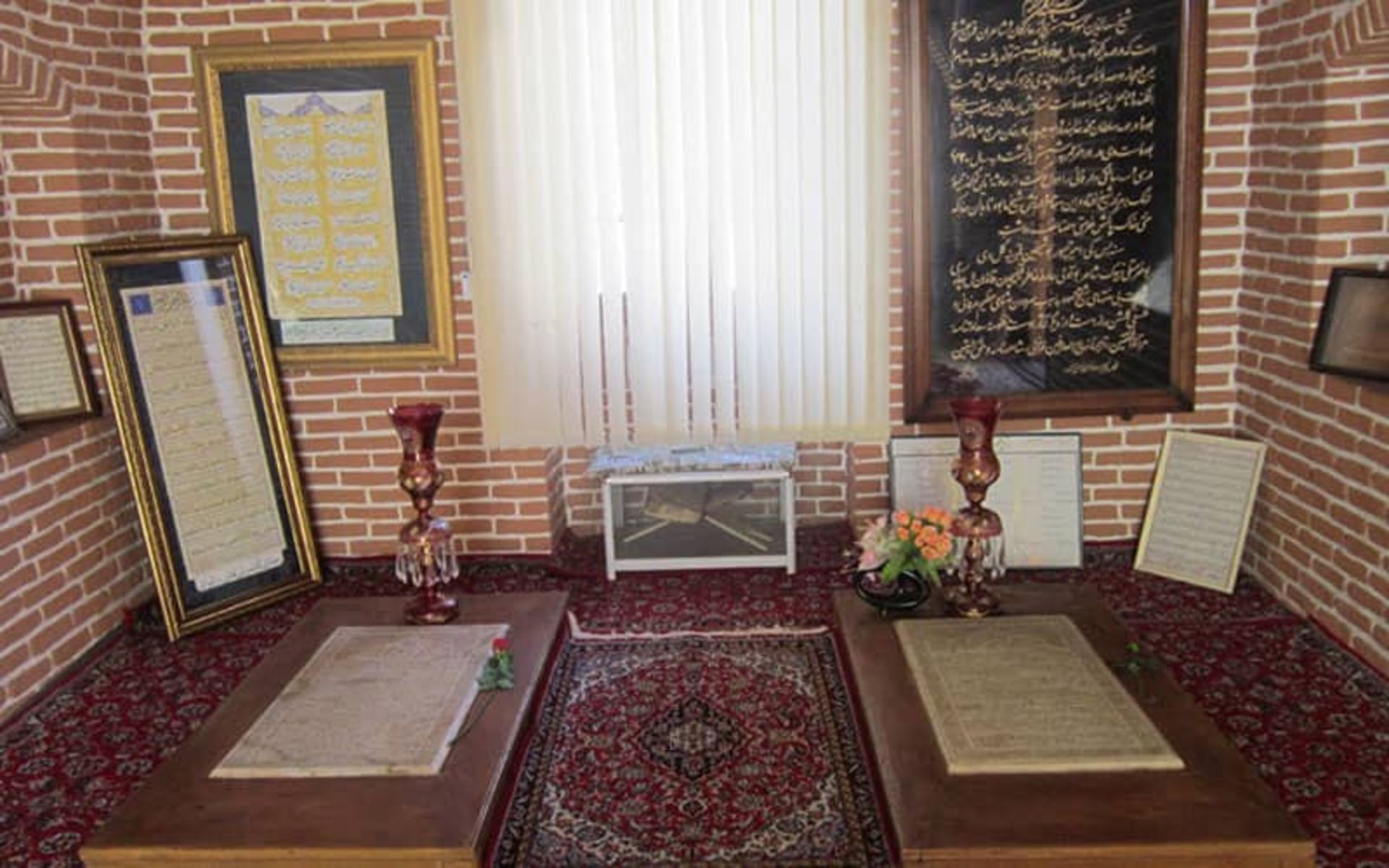 باغ گلشن راز (آرامگاه شیخ محمود شبستری)