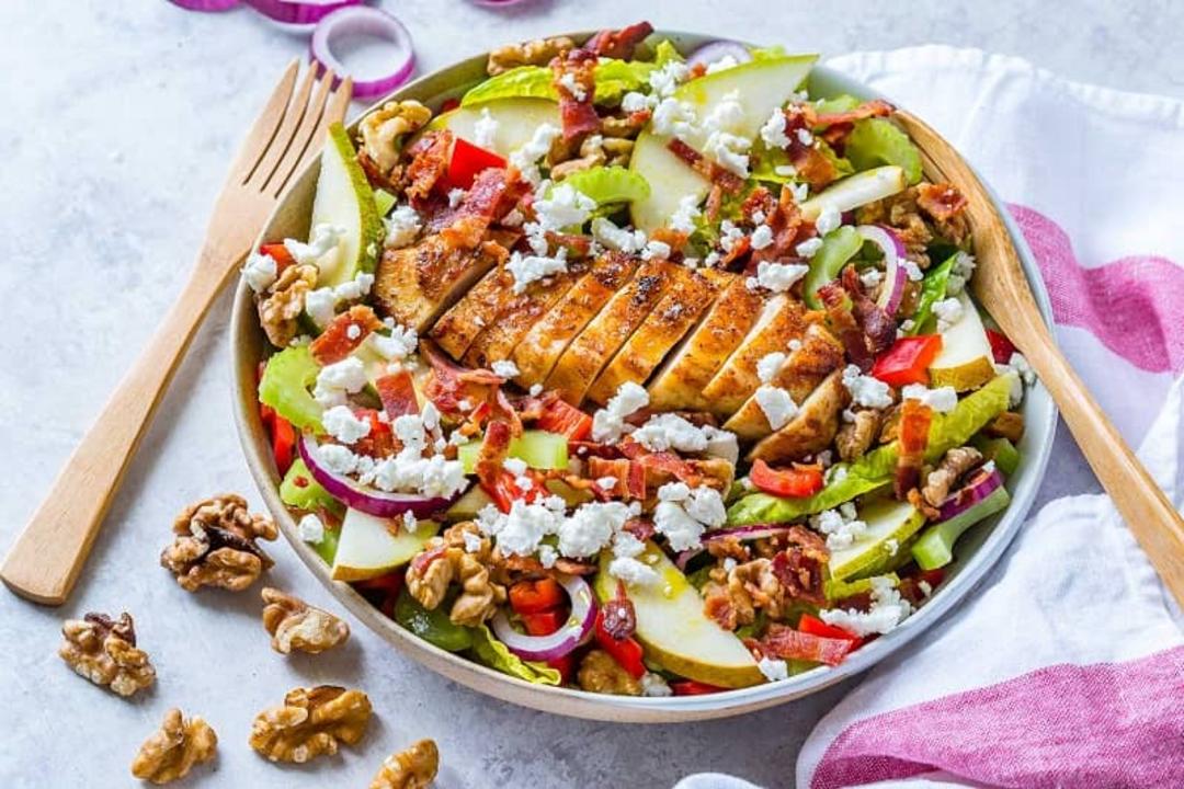 طرز تهیه سالاد مرغ پاییزی