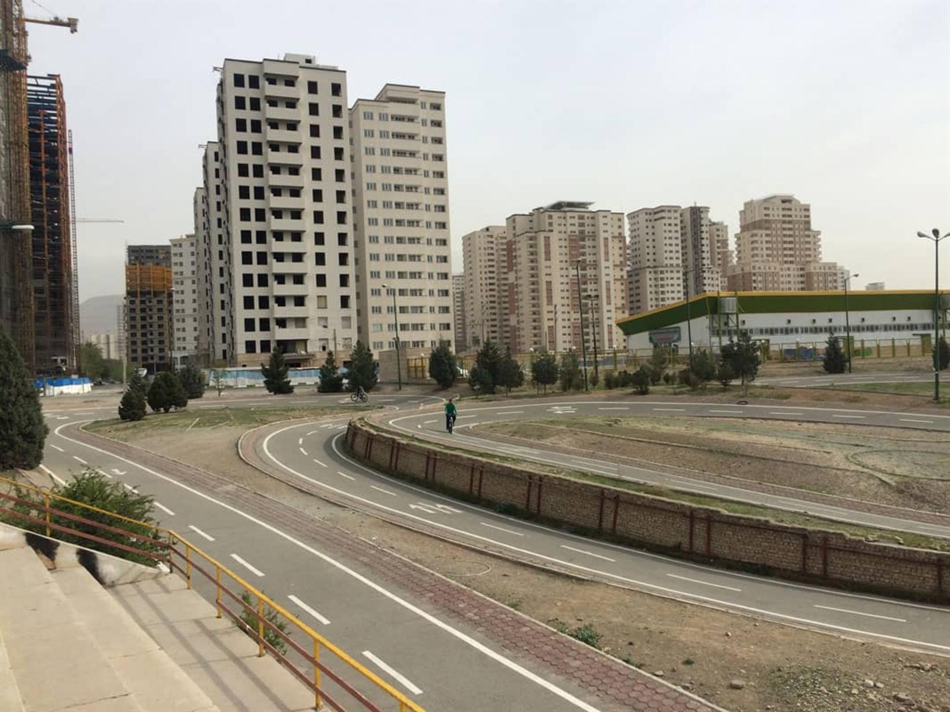 نمای دور پیست دوچرخه ‌سواری چیتگر 