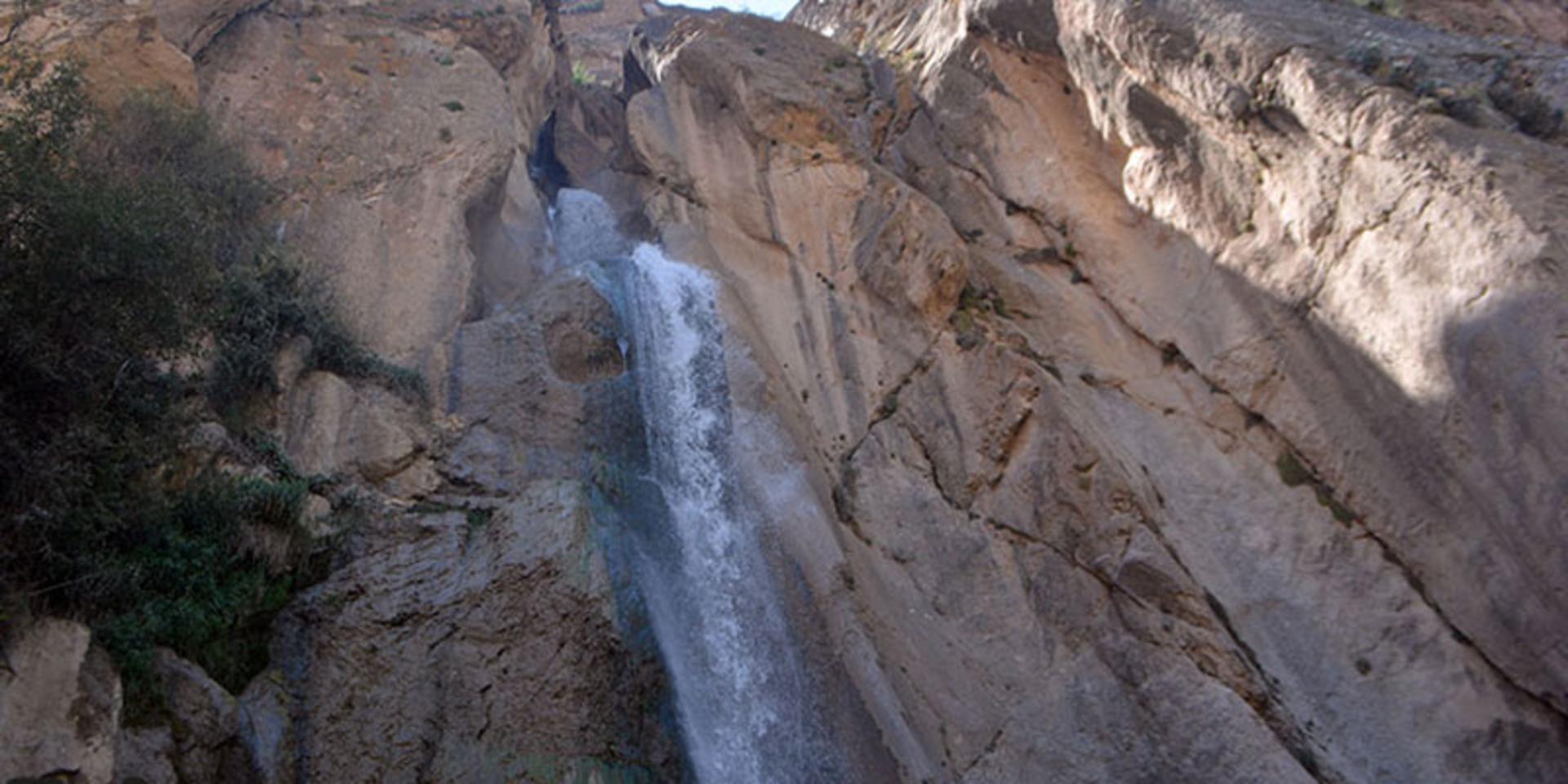 ابشار شاهان دشت