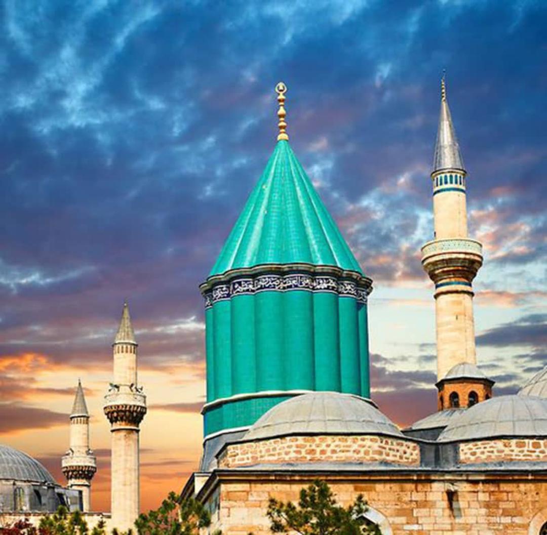 گنبد سبز مقبره مولانا