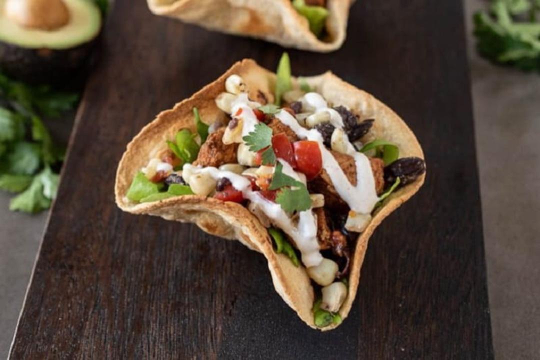 سالاد چیکن تستادا