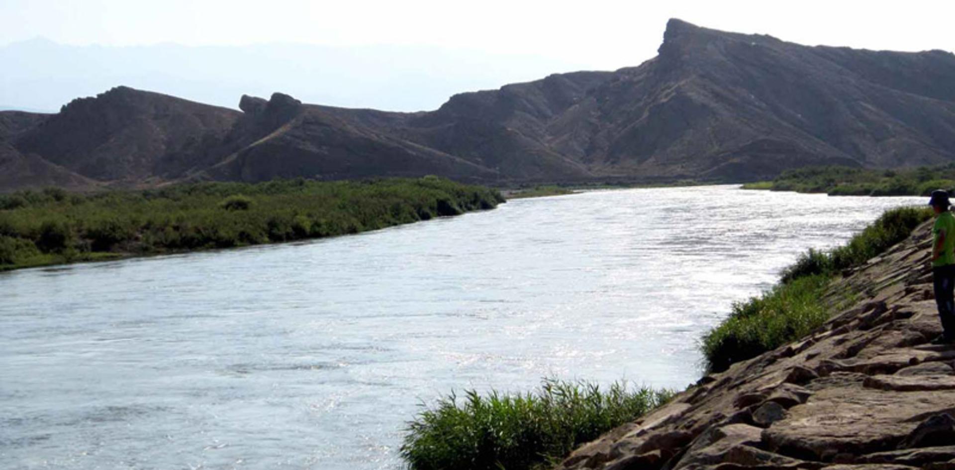 نمایی از بالا از رود مرزی ارس
