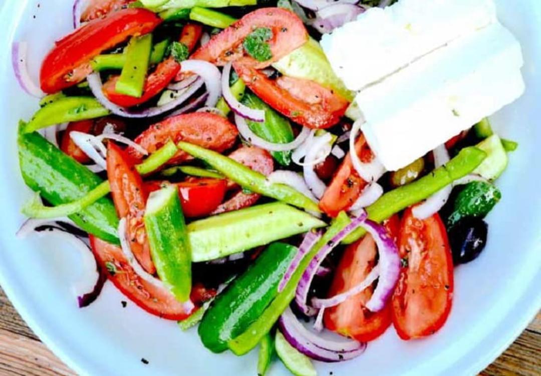 نکات مهم برای تهیه سالاد یونانی