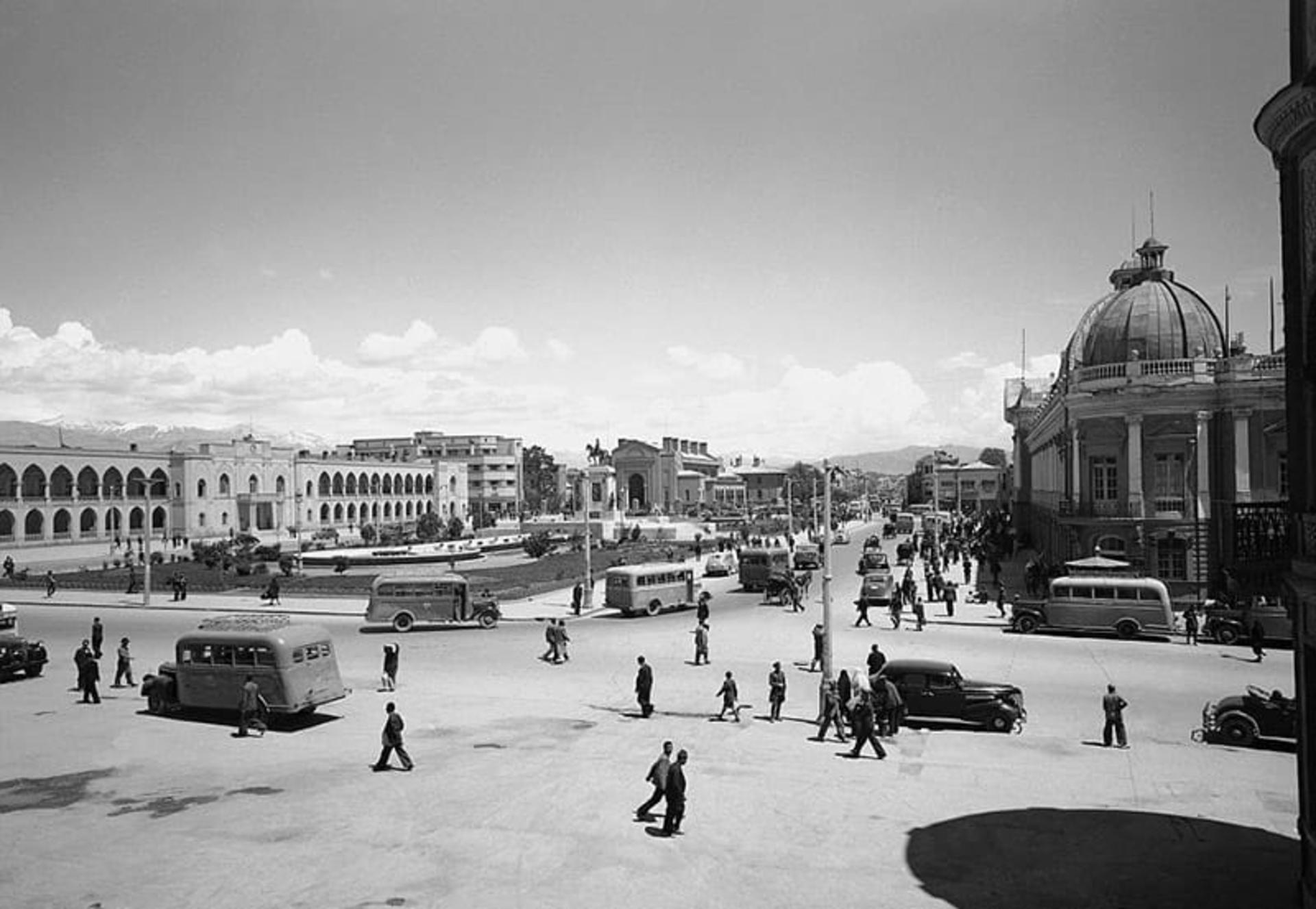 میدان توپخانه طهران قدیم