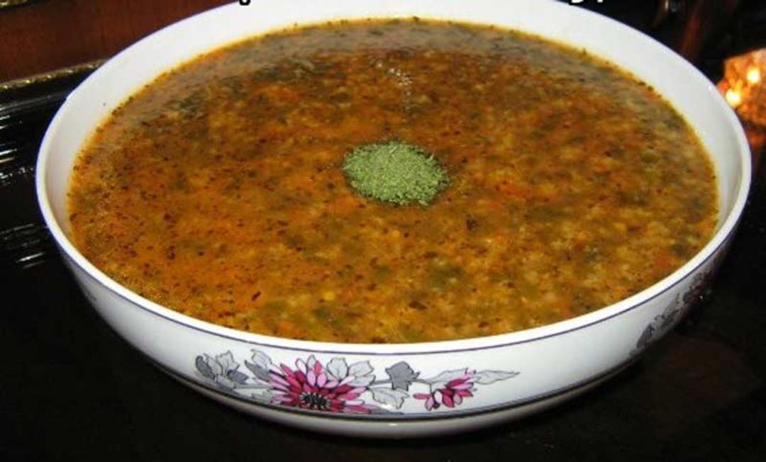 طرز تهیه آش گوجه‌فرنگی
