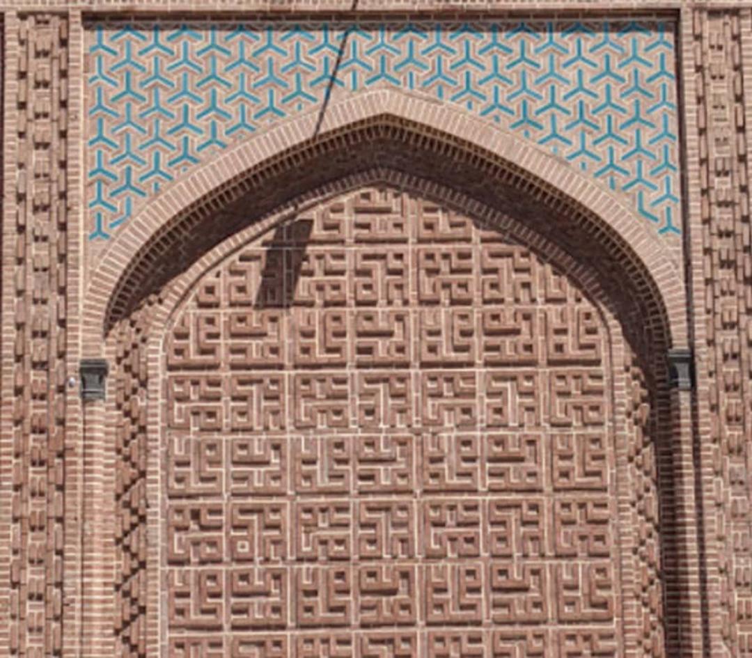 تزیینات آجرکاری در بقعه شیخ صفی