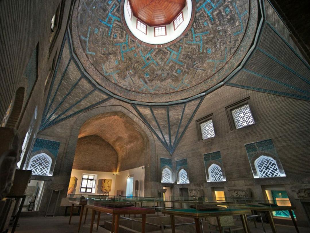 نمای داخلی مدرسه
