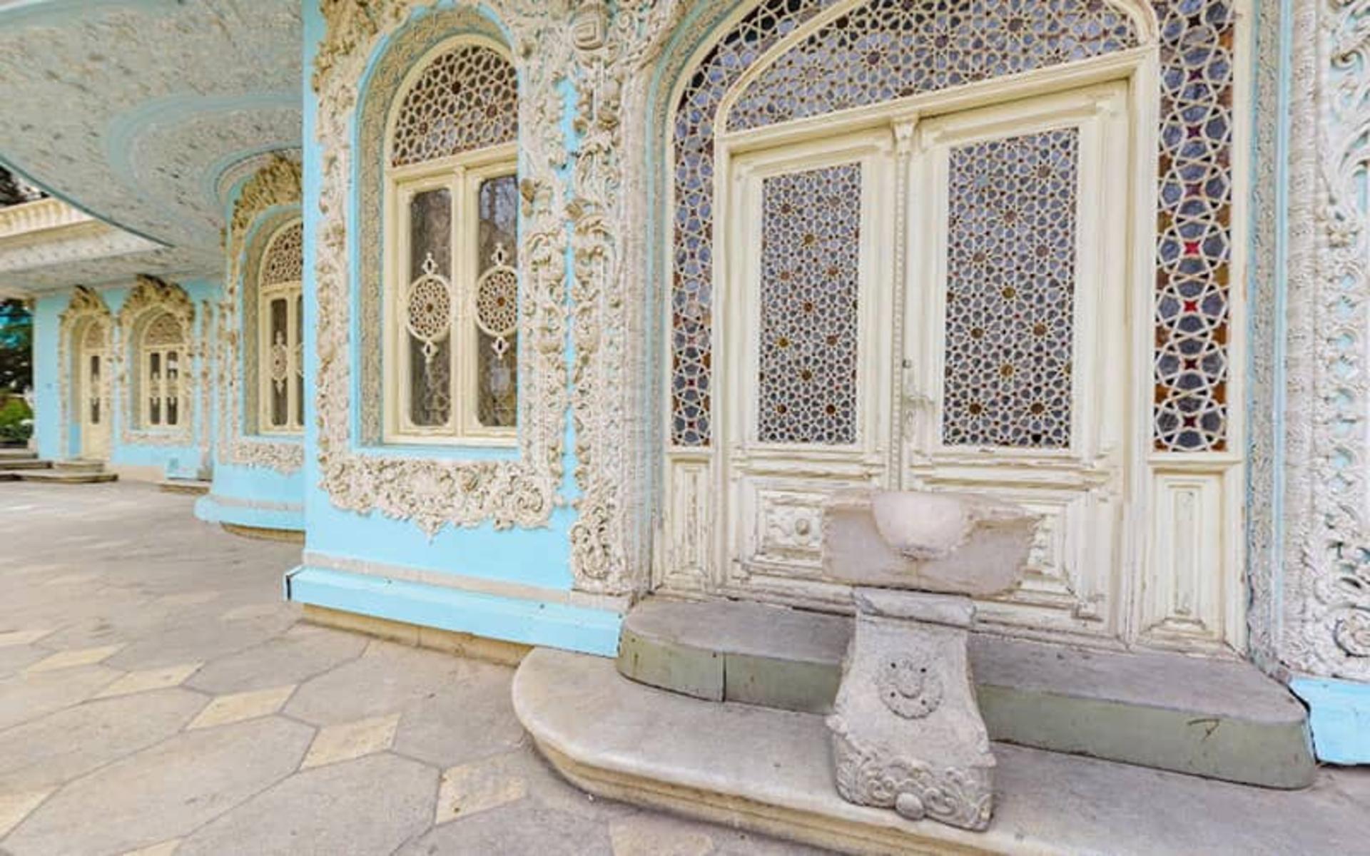 گچبری ها و تزیینات عمارت موزه