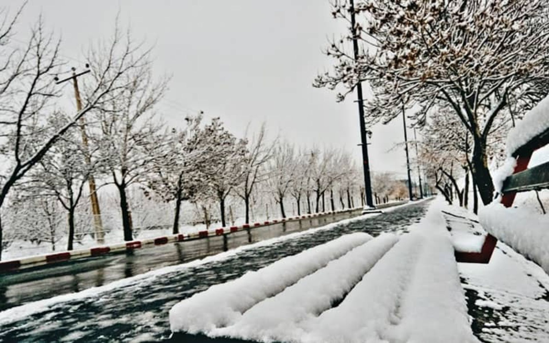 بارش برف در گردشگاه سلطان یعقوب