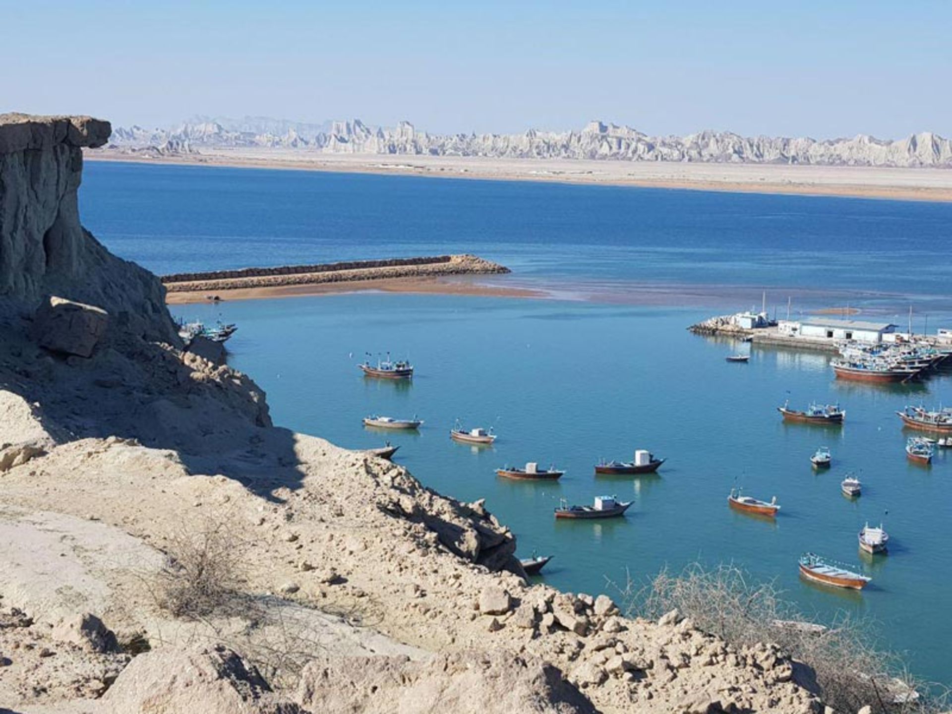 اسکله بریس از نمای بالای صخره بریس