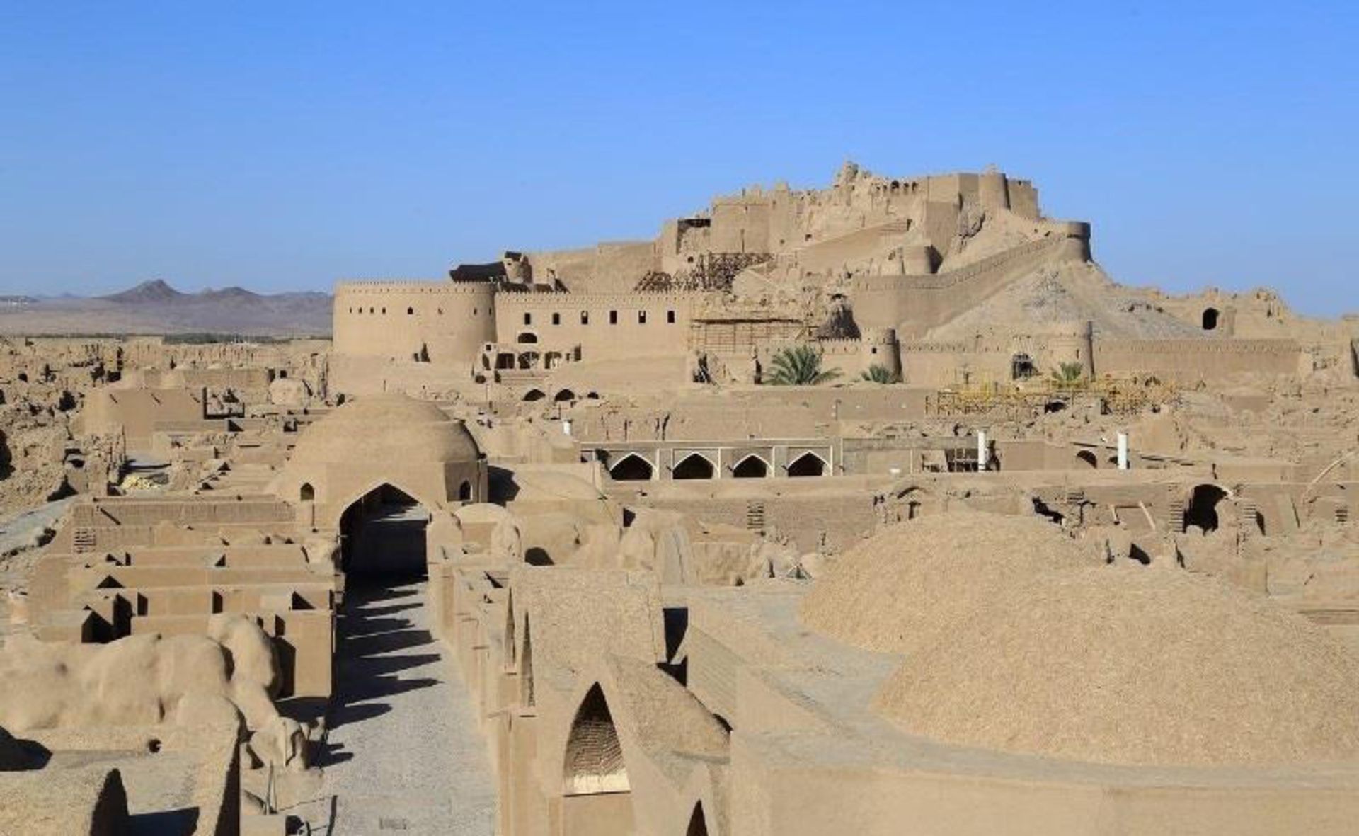 نمای از بالا از ارگ بم کرمان