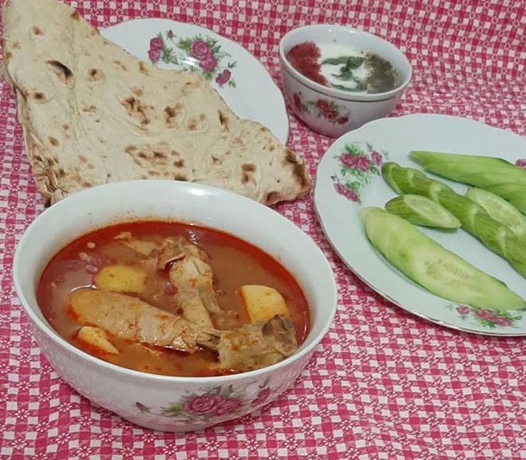 خورشت مرغ و نون