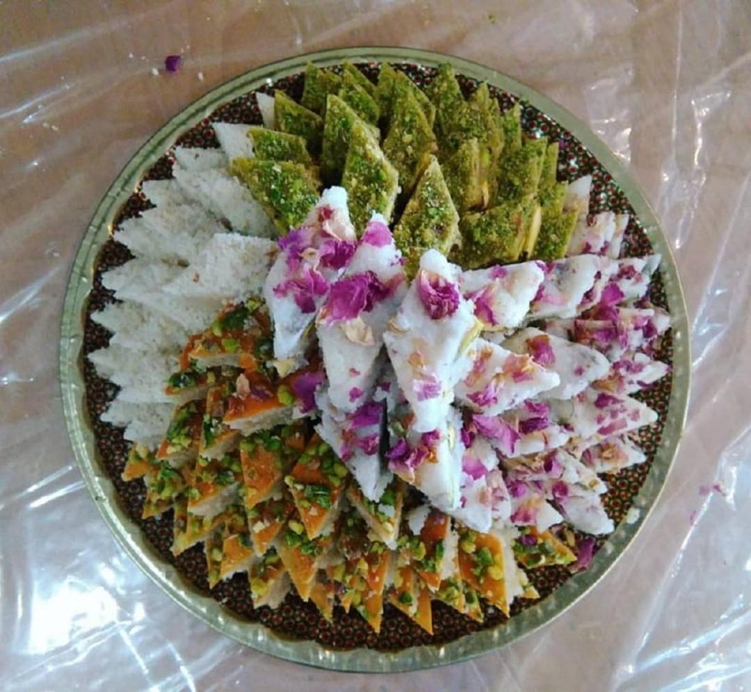 طرز تهیه لوز زعفرانی