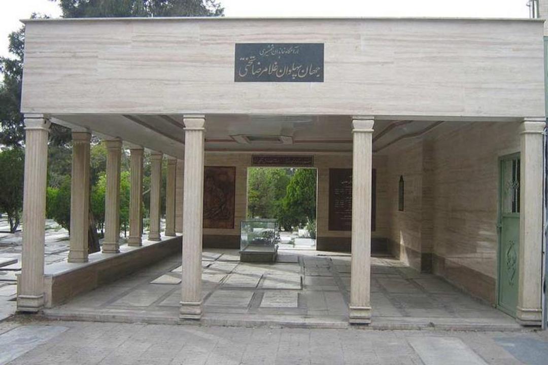تصویری از آرامگاه جهان‌پهلوان تختی
