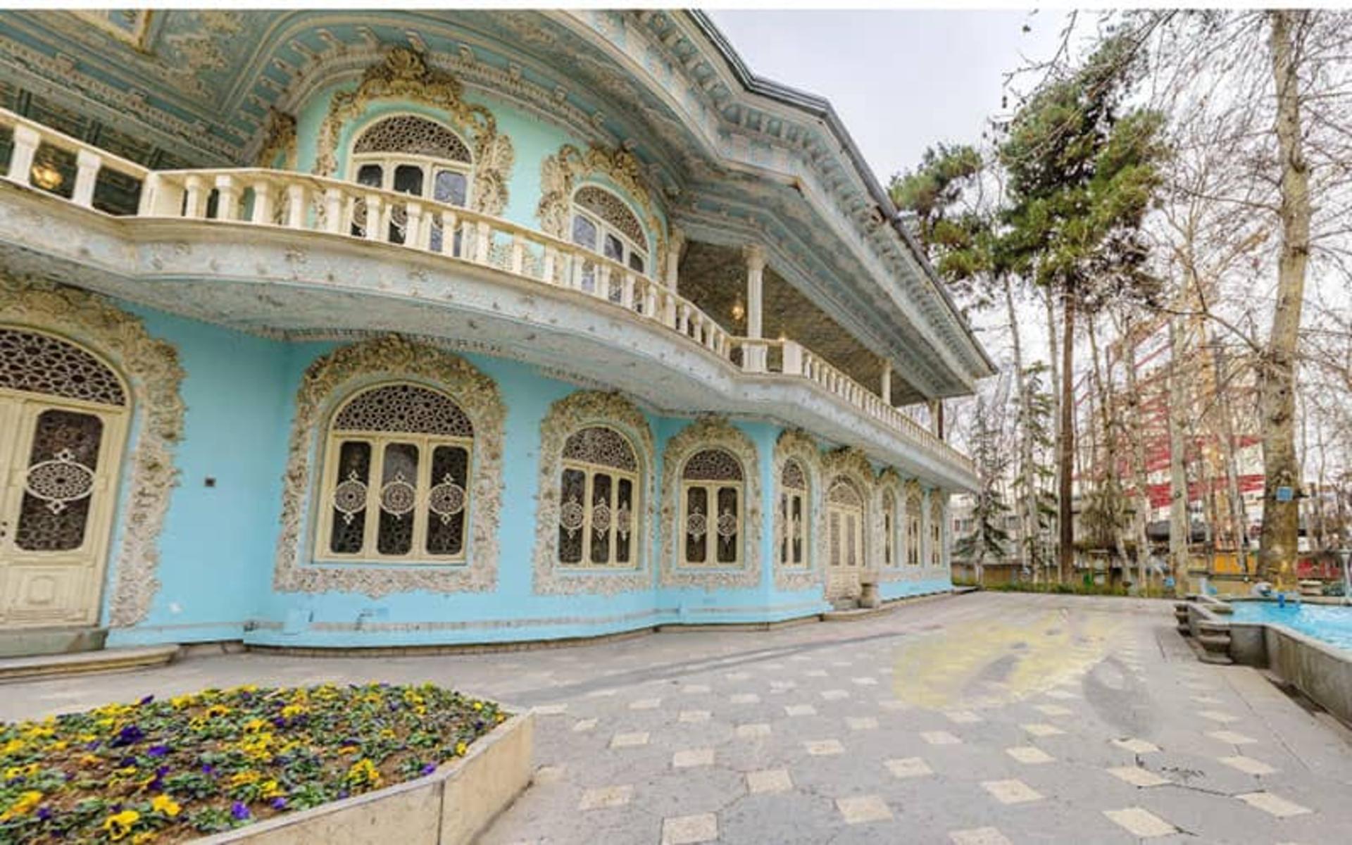 محوطه بیرونی موزه زمان
