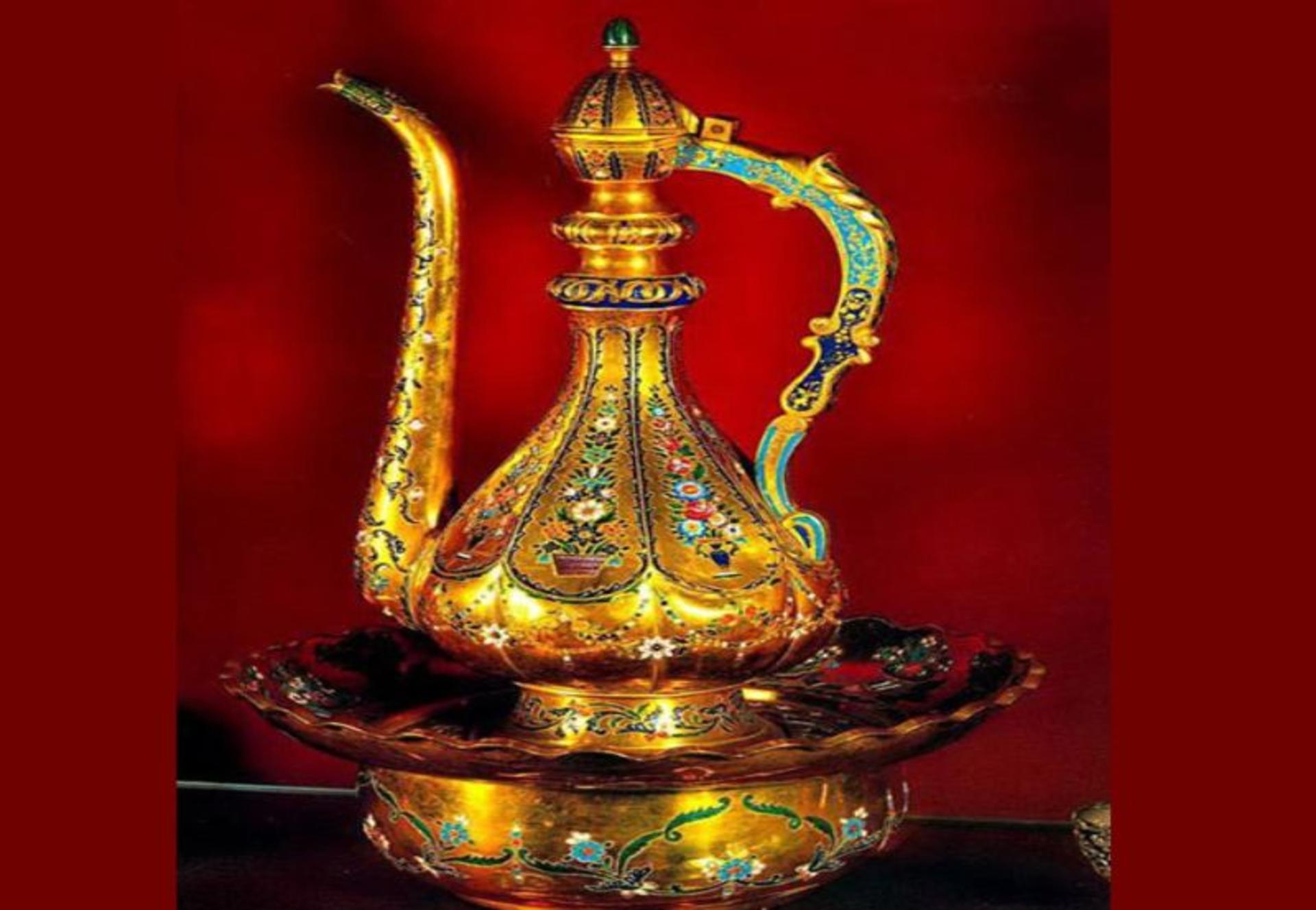 آفتابه و لگن میناکاری