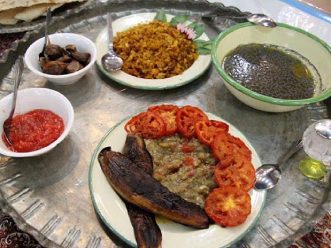 طرز تهیه قوروت بادمجان