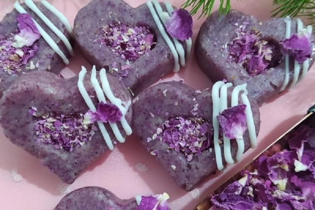 تهیه حلوای گل سرخ