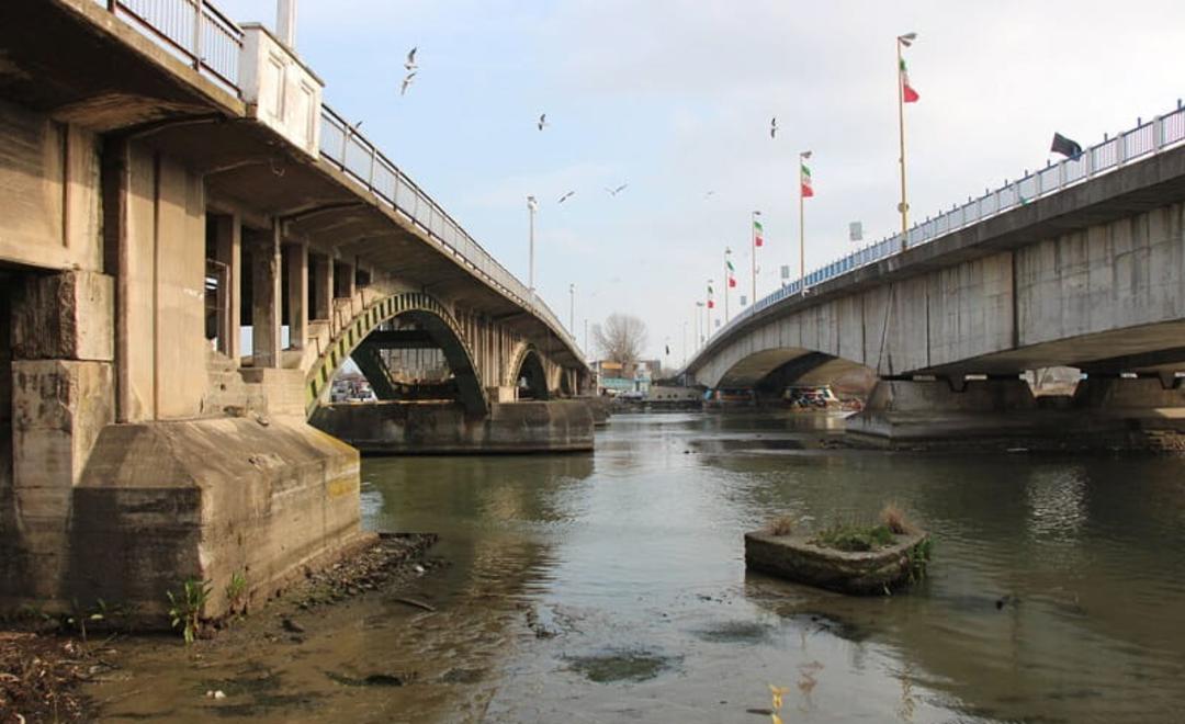 کاهش عمق آب تالاب