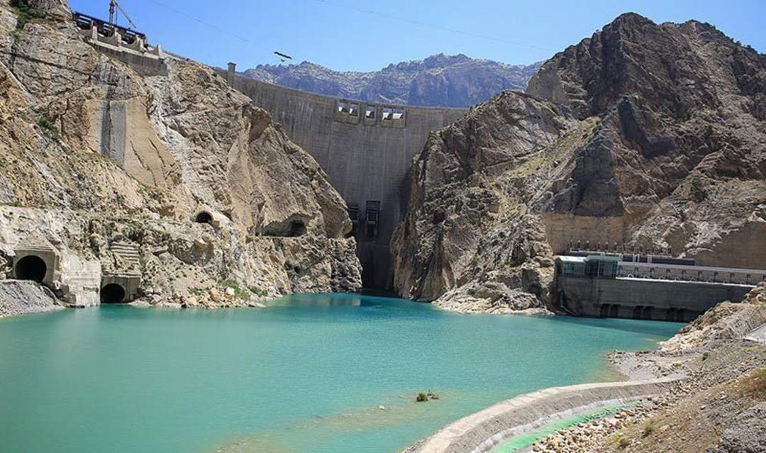 سد کارون در رودخانه کارون از نمای بالا