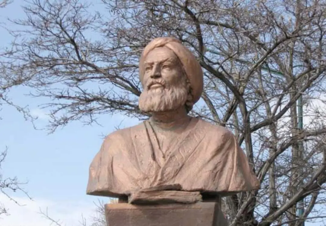 مجسمه خواجه نصیرالدین