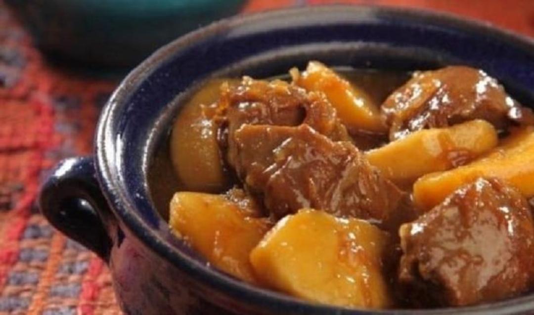 طرز تهیه خورش سیب درختی