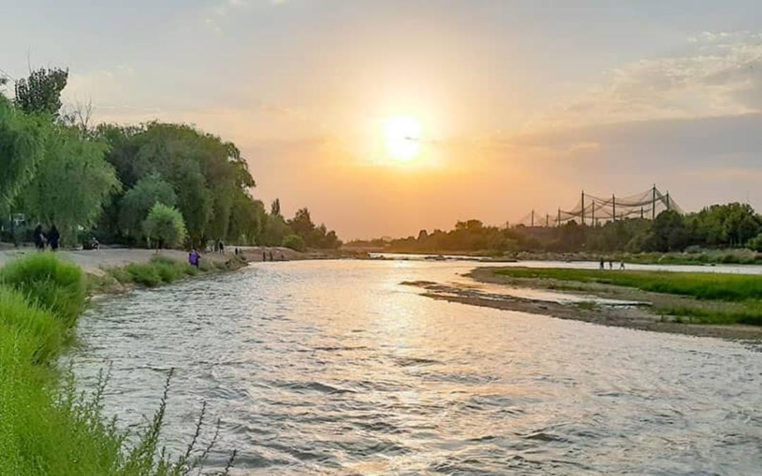 زاینده رود در پارک ناژوان