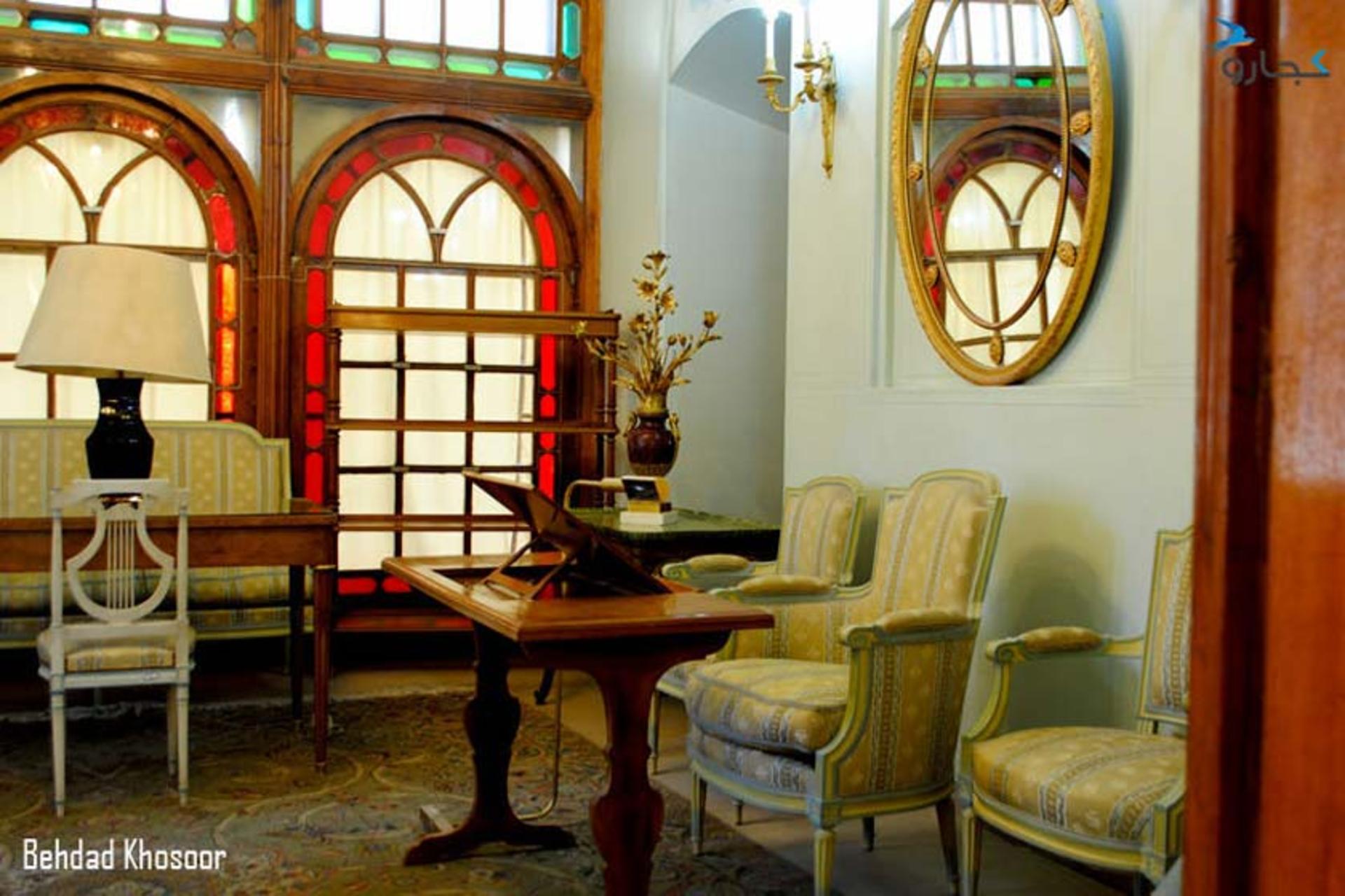 چیدمان کاخ سلطنتی باغ عفیف آباد شیراز