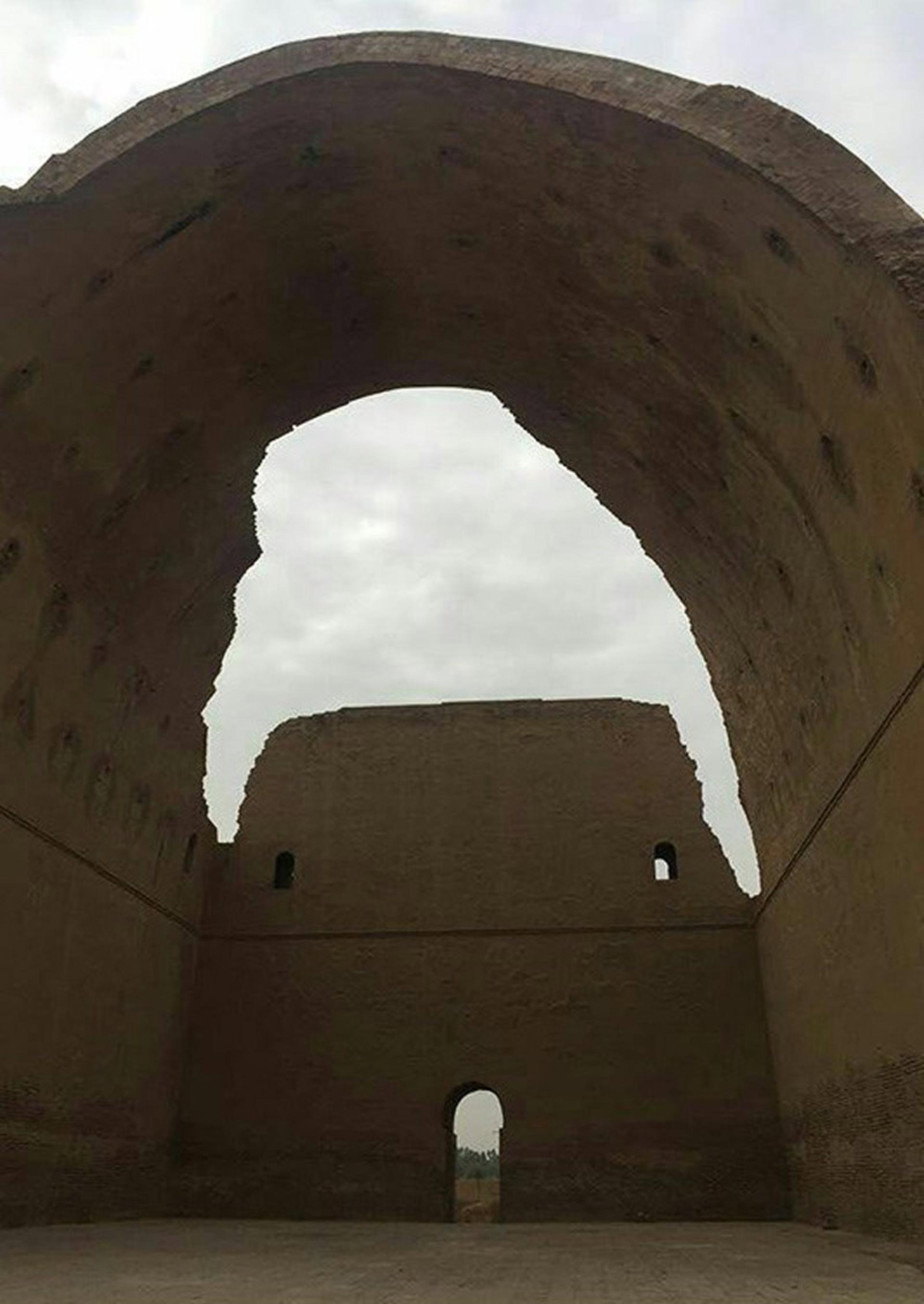 طاق کسری و سقف آن از نمای پایین