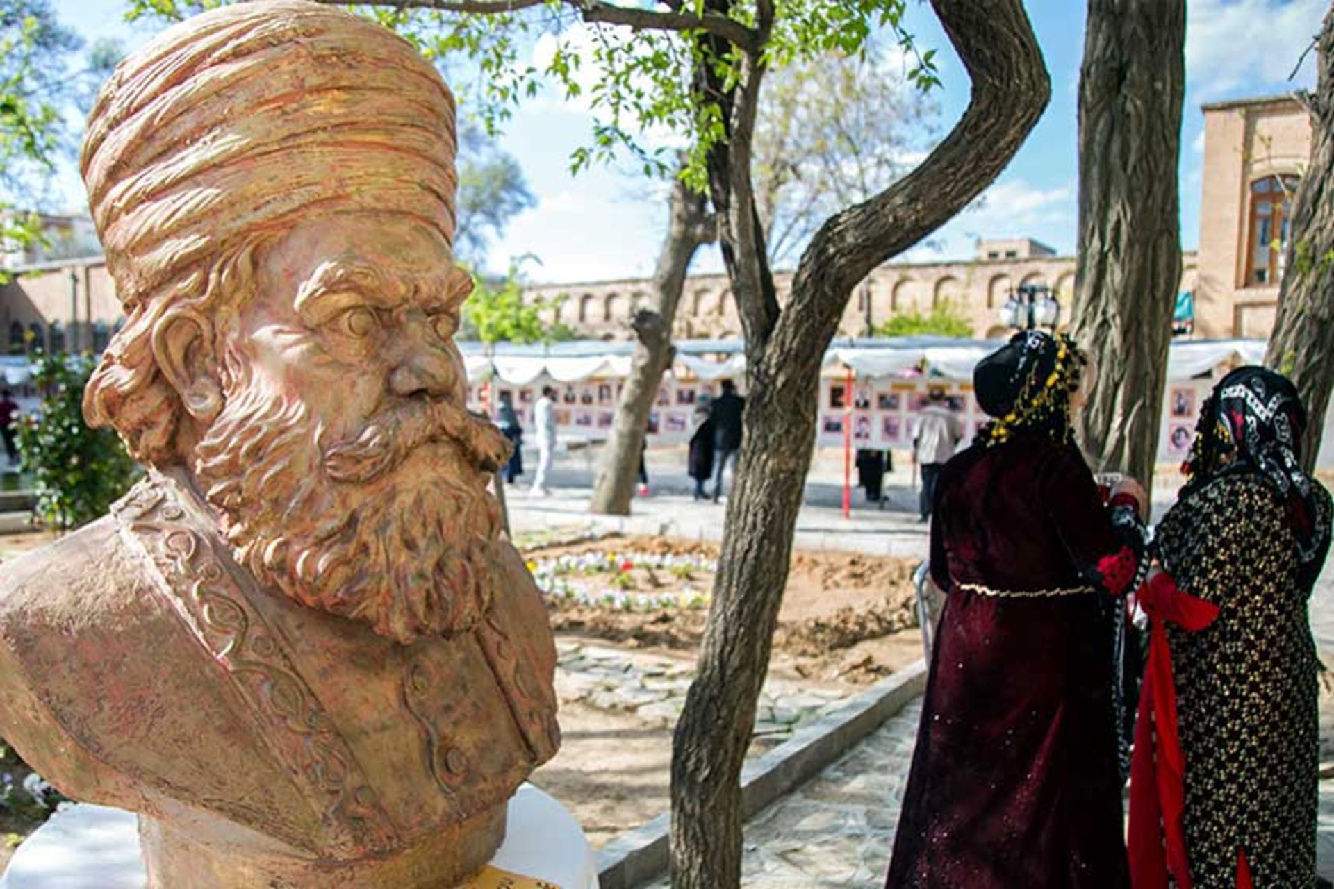 مراسم سنه در عمارت خسروآباد سنندج