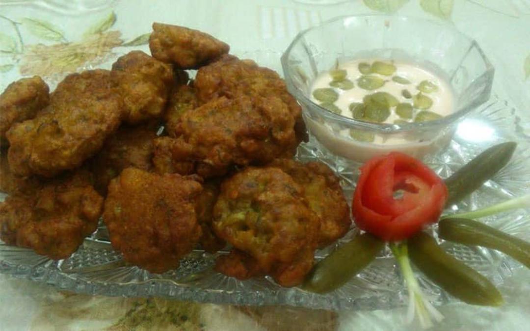 پکوره با گوجه و خیارشور