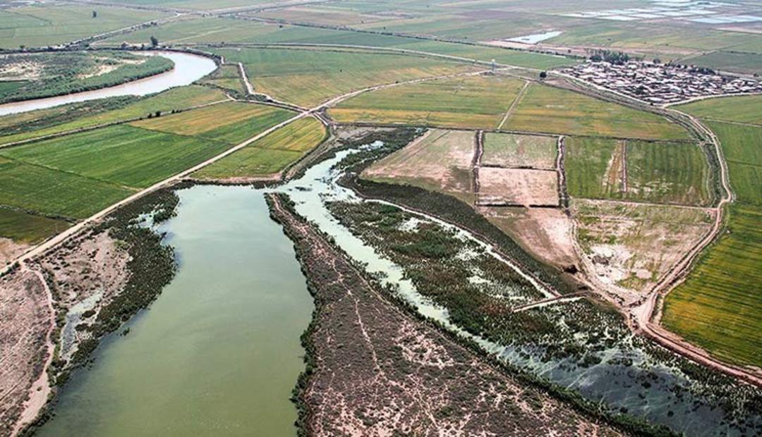 رود کارون از نمای بالا در جلگه خوزستان