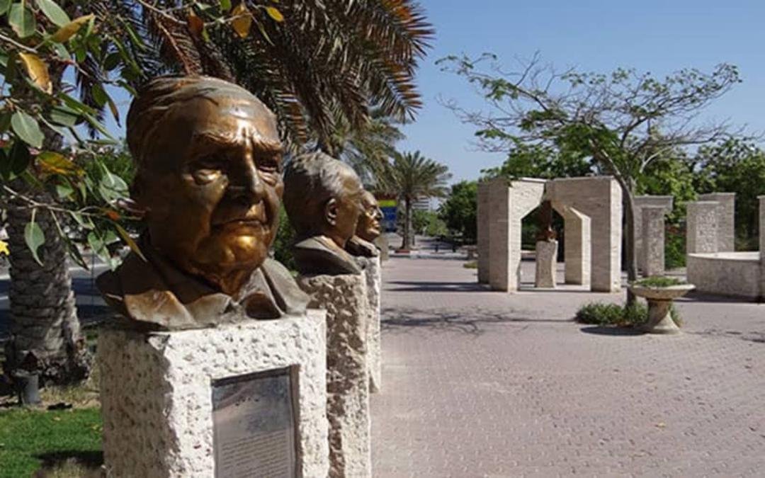 سردیس هنرمندان ایرانی در گذر هنرمندان کیش