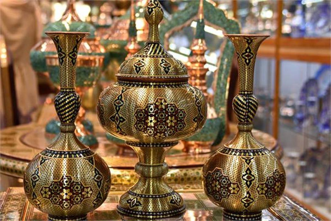 صنایع دستی فلزی در فروشگاه صنایع دستی