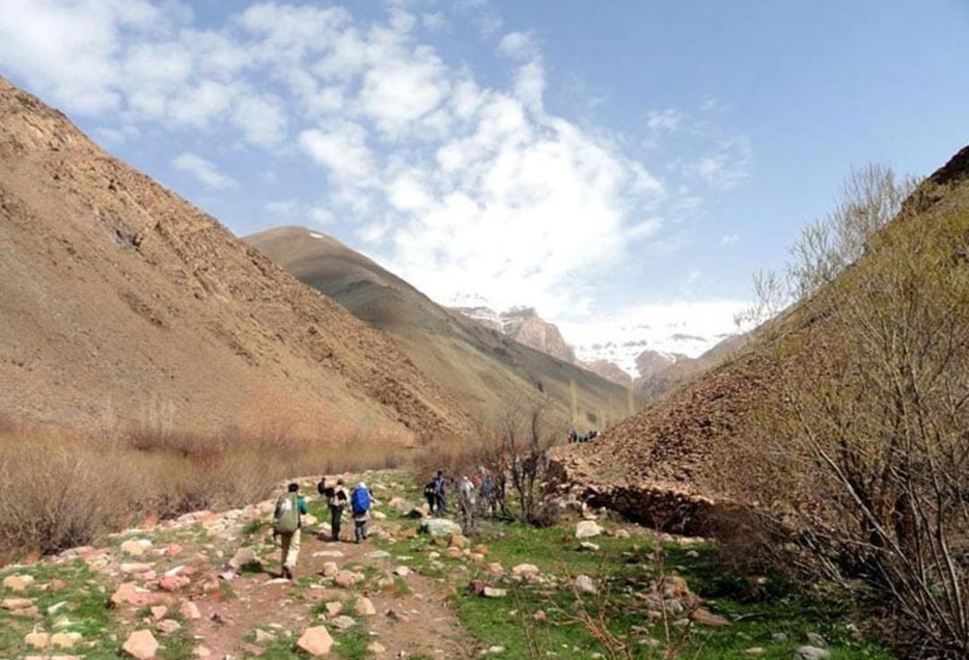 مسیر حرکت کوهنوردان در اطراف روستای آهار