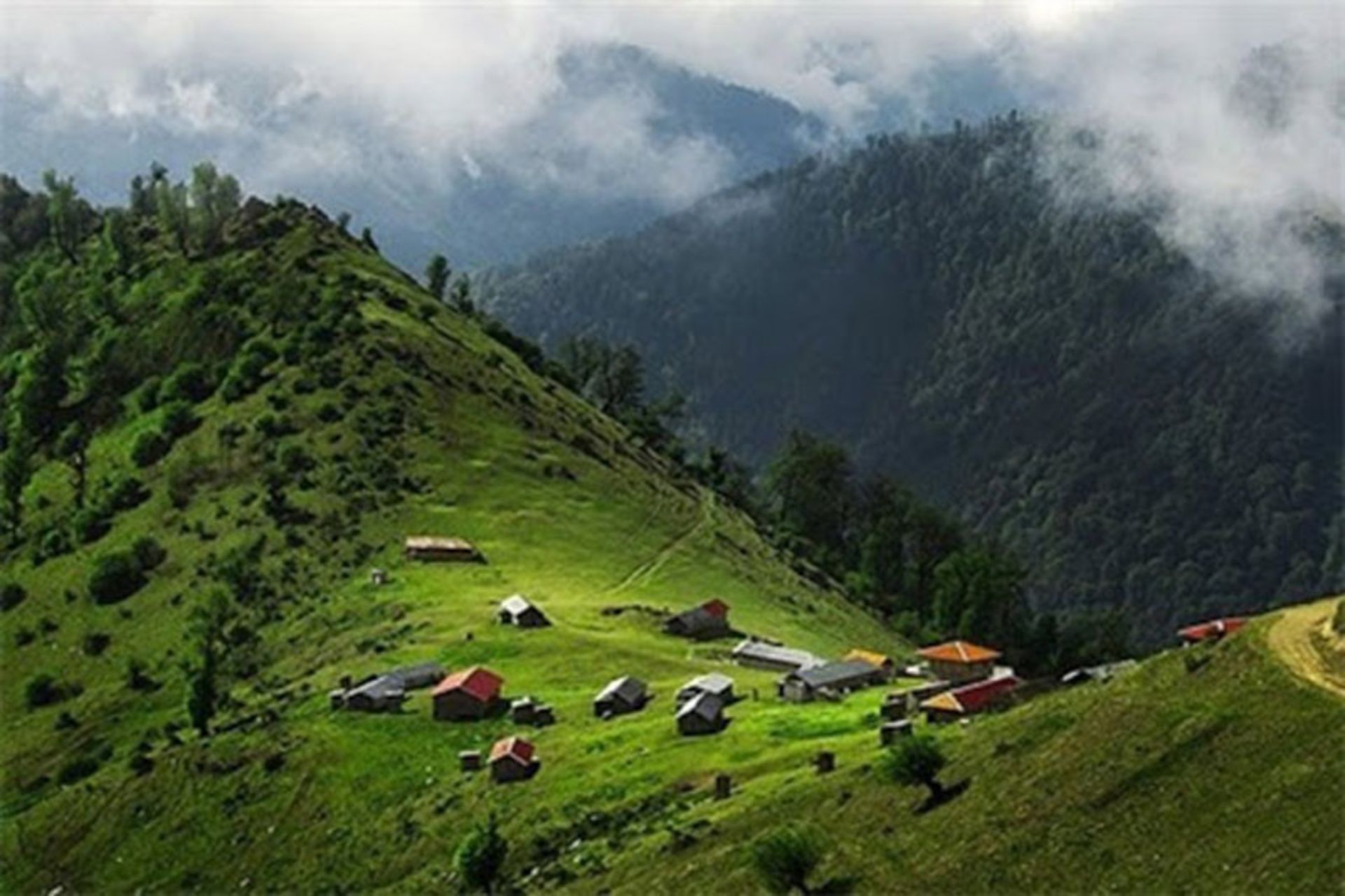 خانه های روستایی ماسال روی کو